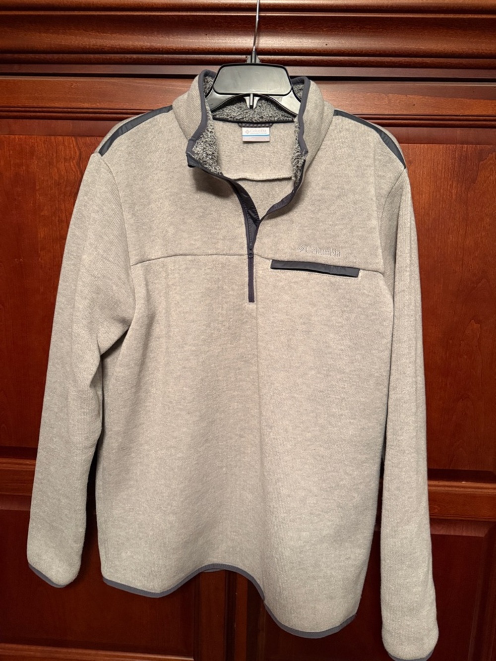 Columbia fleece lined pullover.